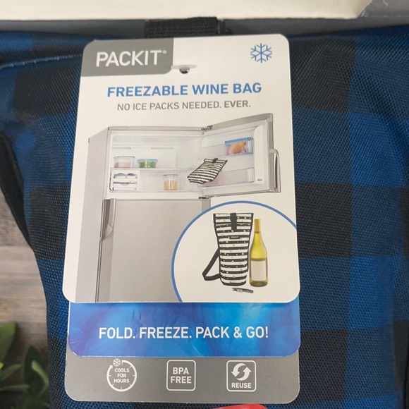 ❤️NEW!!!❤️Freezable Wine Bag. No ice packs needed. - Picture 3 of 11